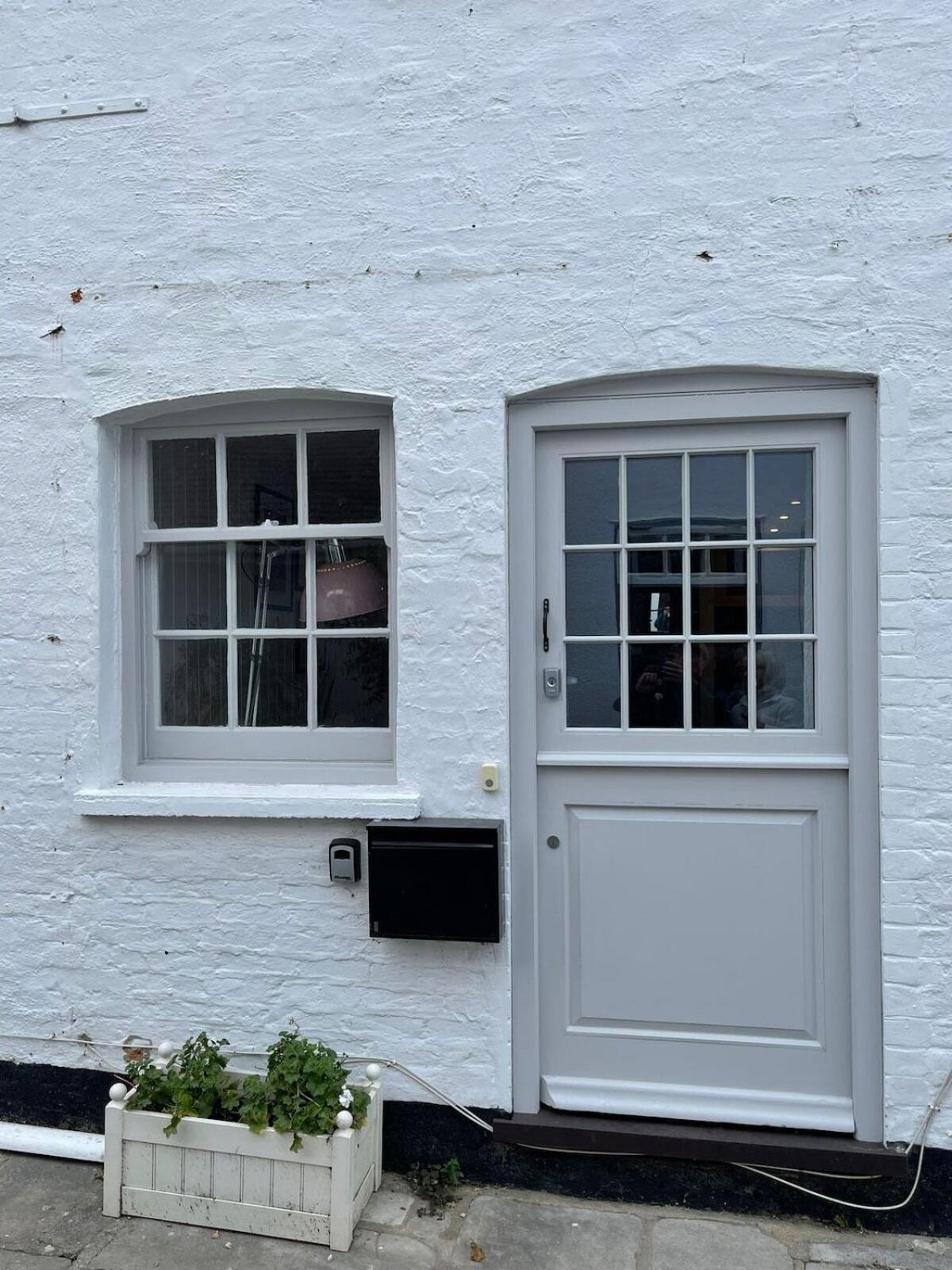 Stylish Cottage With Quay And River View Lymington Extérieur photo